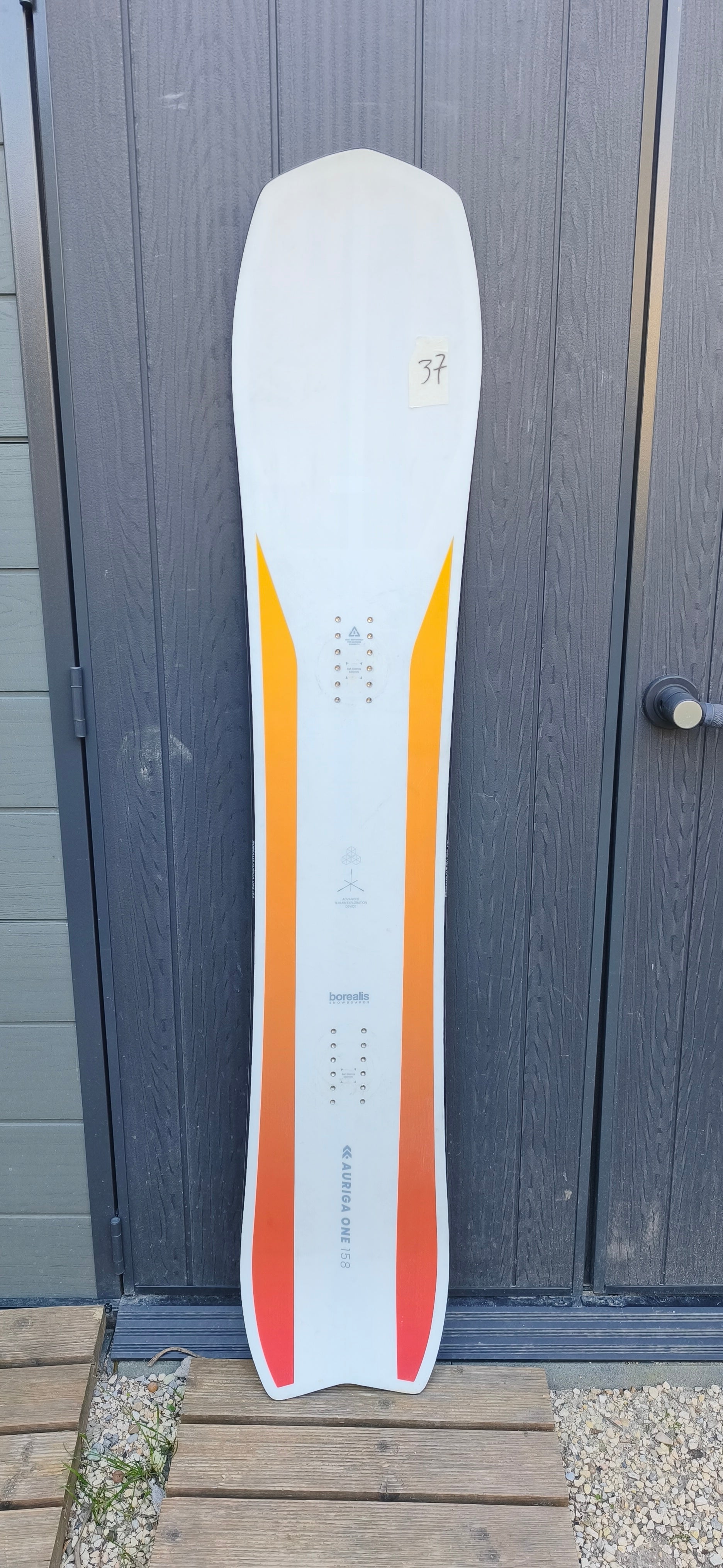 bora「白夜」 Auriga One 158 – DEMO BOARD – Borealis Snowboards