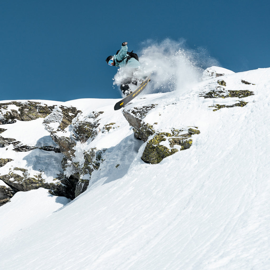 Borealis Artefact snowboard Clément Bochatay French Alps - Photo: Morgan Bodet