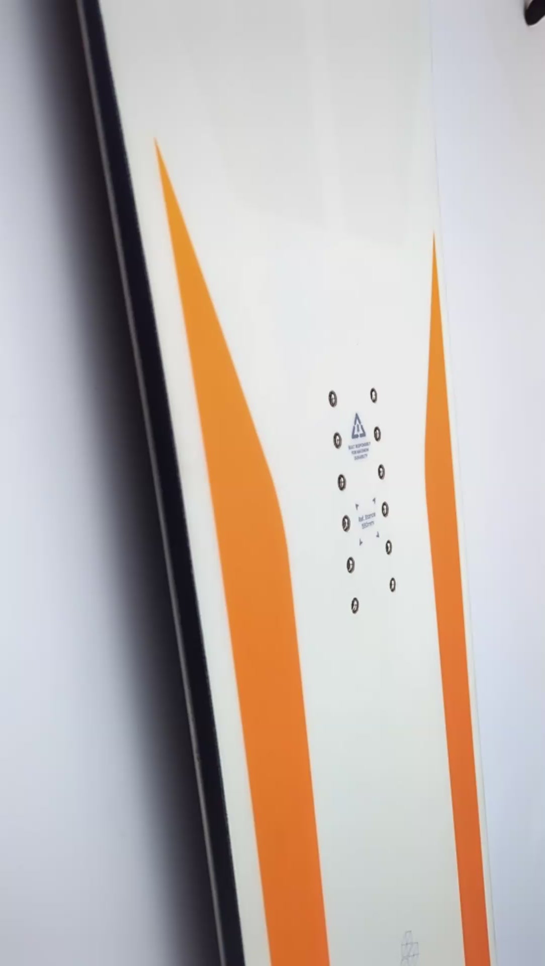 Borealis Auriga One all-mountain freeride snowboard 2026